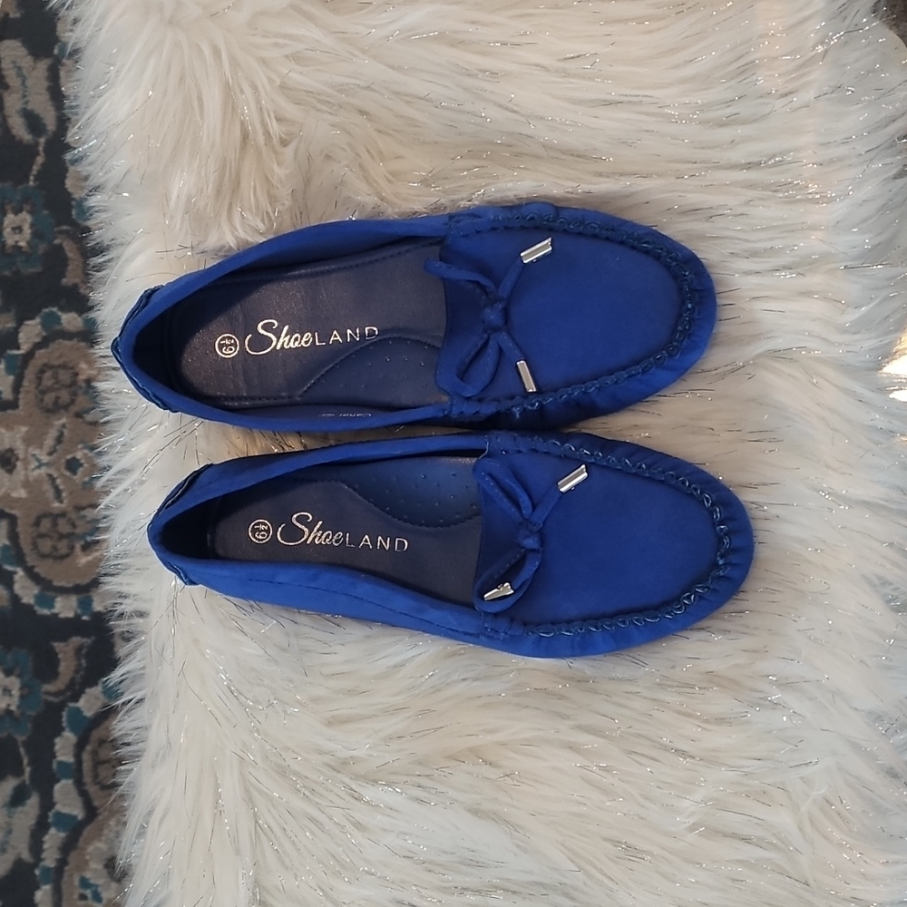 New women blue loafers